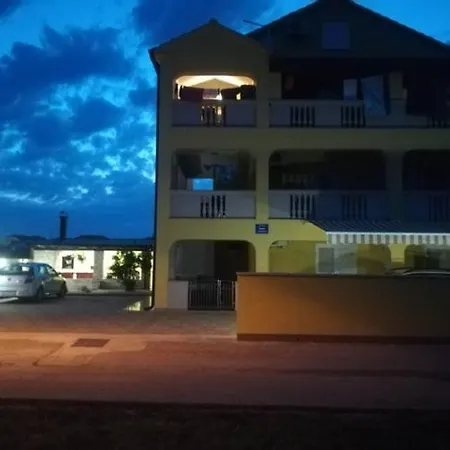 Tara I Ela *