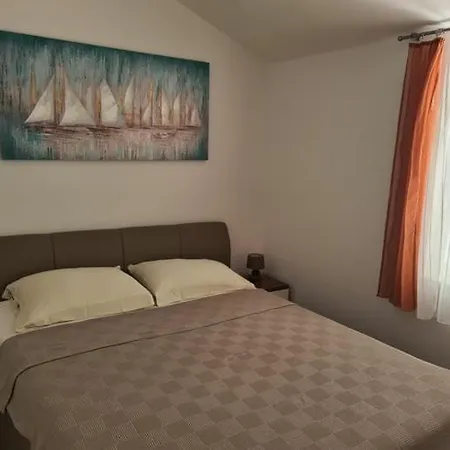 Tara I Ela Apartment