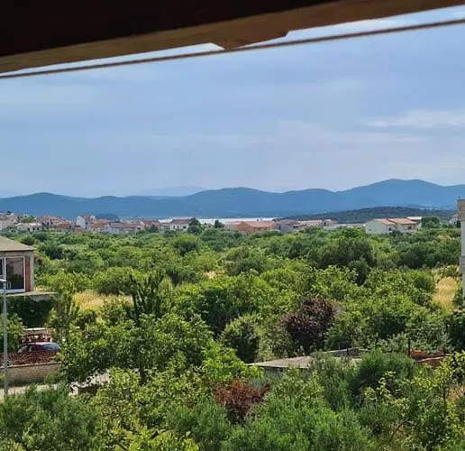 Tara I Ela Appartement *