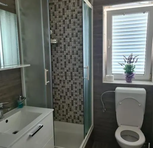 Tara I Ela Appartement Murter