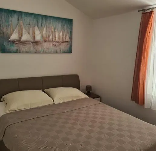 Tara I Ela Apartment