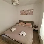 Appartement Tara I Ela Murter