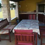Tara I Ela Appartement Murter