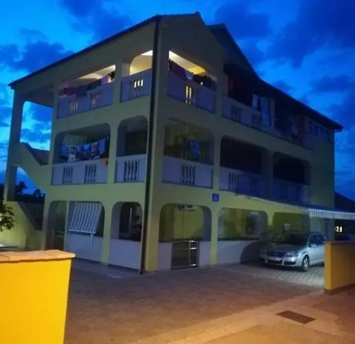 Tara I Ela * מורטר